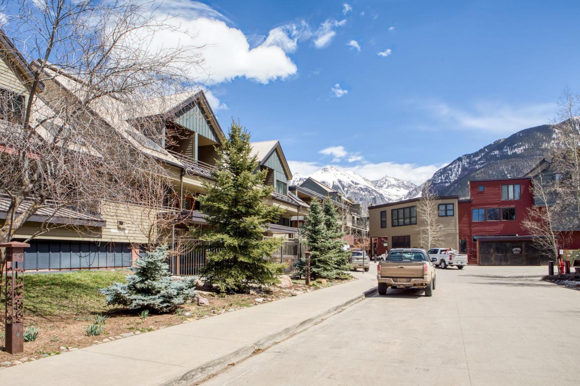 Cimarron Lodge 50 By Avantstay Ski-Inski-Out Property In Complex W Two Hot Tubs Telluride Exterior photo